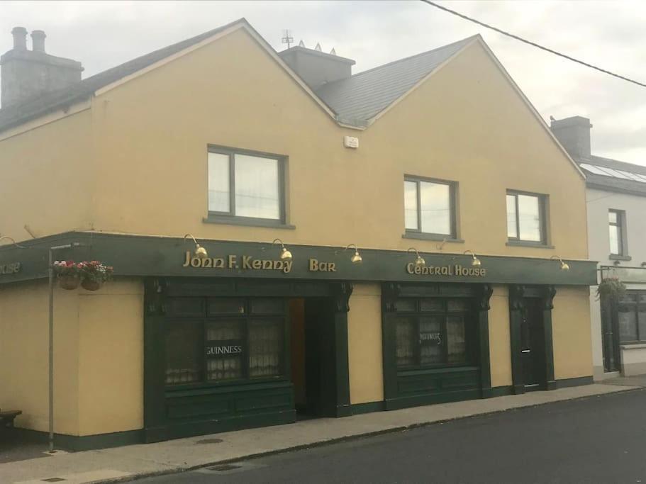 Central House Shillelagh Bagian luar foto